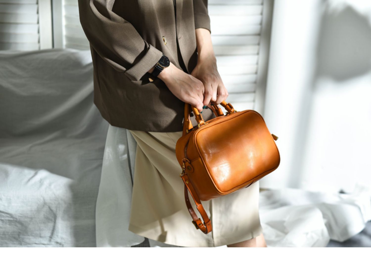 Genuine Leather Square Crossbody Bag With Zipper Leather Box