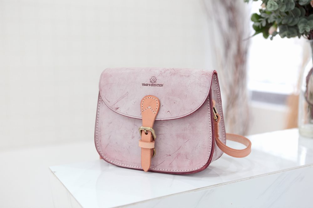 Small leather bag in Fuchsia pink. Cross body, shoulder bag or wristle –  Handmade suede bags by Good Times Barcelona
