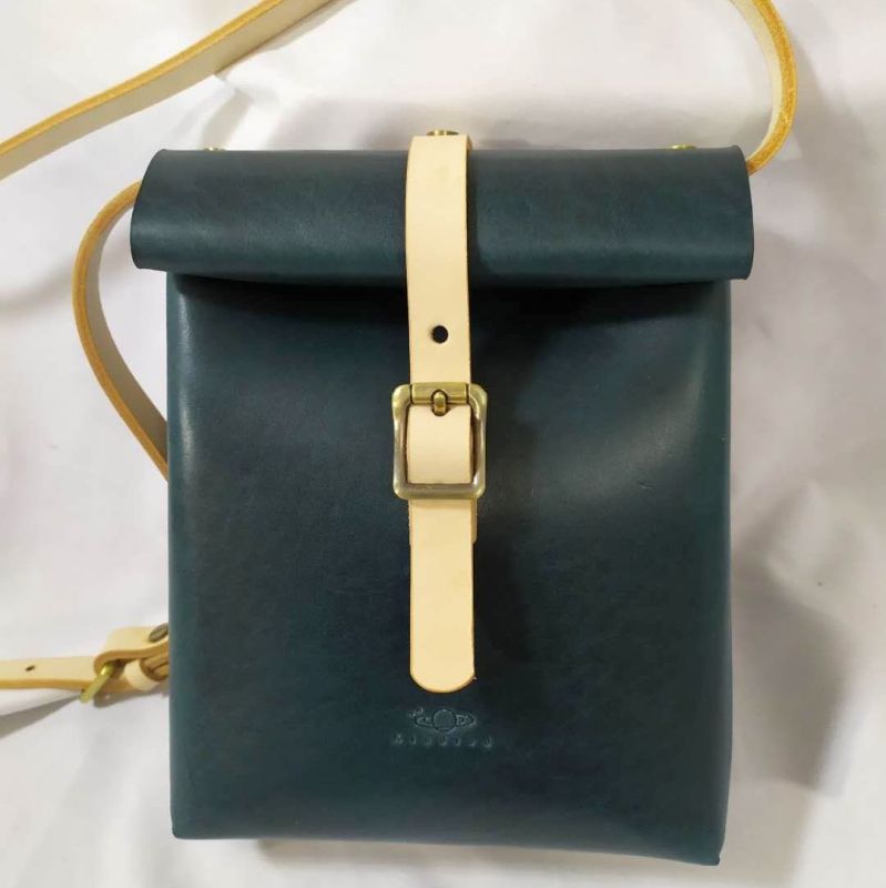 Side satchel purse deals