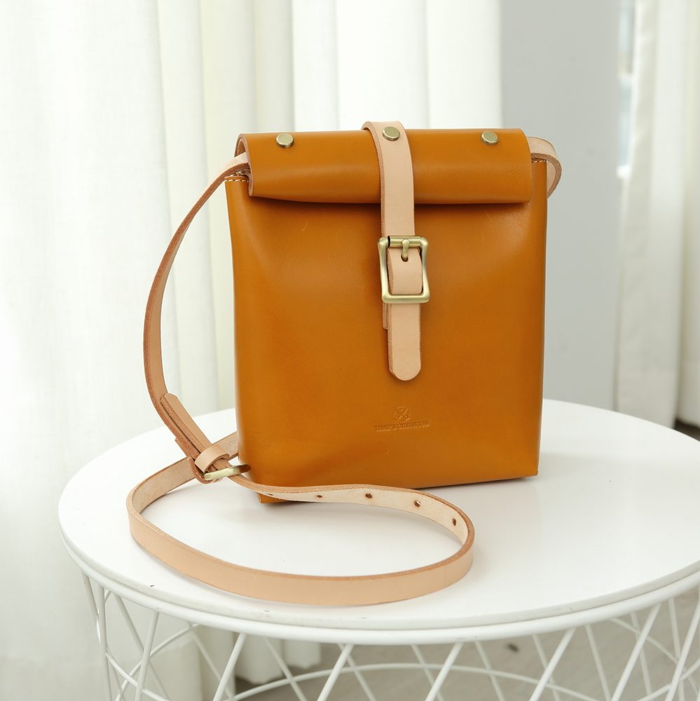 Side satchel purse top